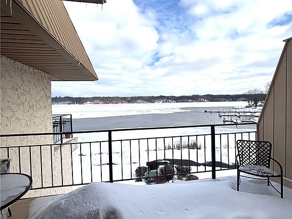 4th image of 355 Bay Village Dr