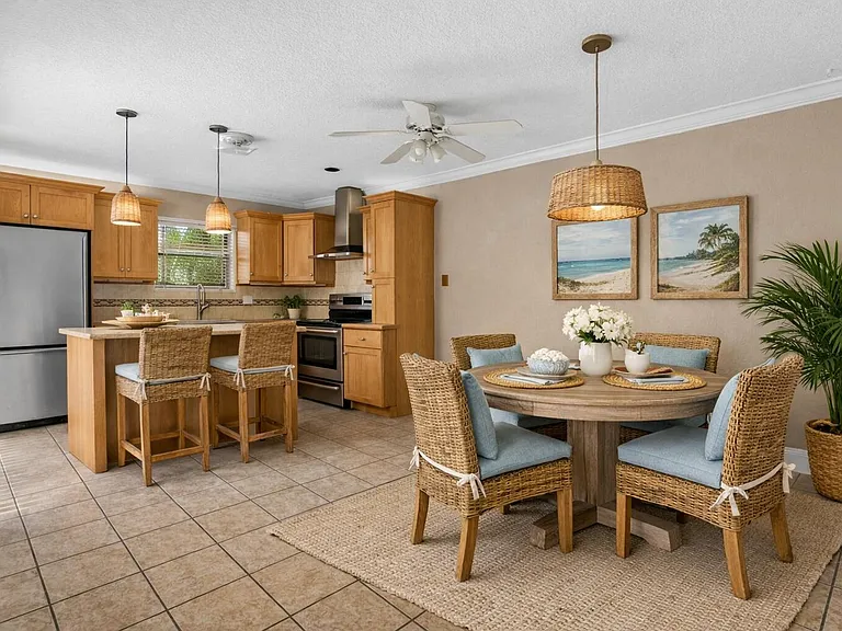 110 N Delaware Blvd #15D — Photo 16