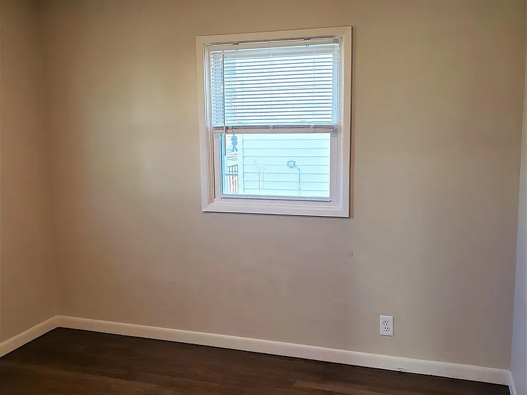 5107 Sheila Dr — Photo 12