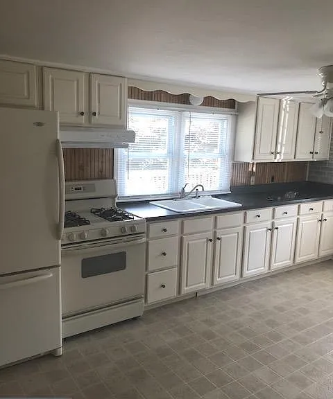 510 Burns St — Photo 4
