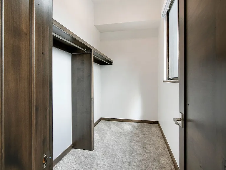 140 Monitor Dr — Photo 54