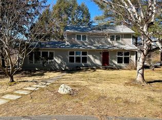 2 Campbell Ct, Amherst, MA 01002