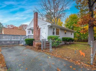 86 E Shore Rd, Holbrook, MA 02343