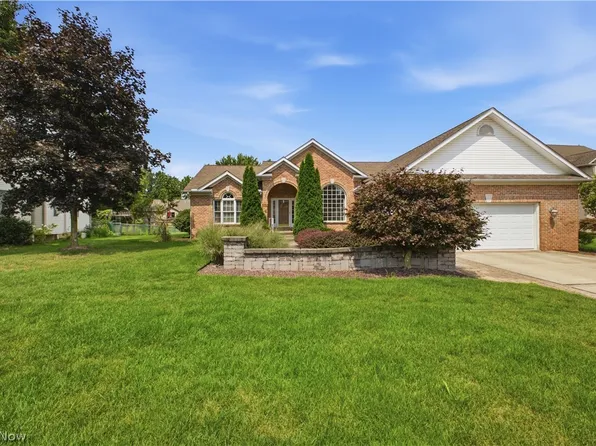 892 Mayfield Dr, Youngstown, OH 44512