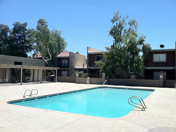 4th image of 2819 E Marconi Ave APT 201