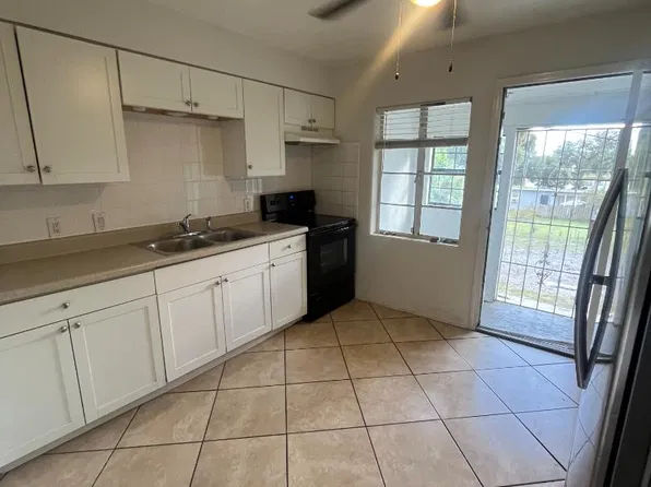 1511 W Main St, Leesburg, FL 34748