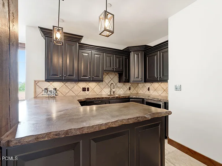 8235 N Sunrise Loop — Photo 36