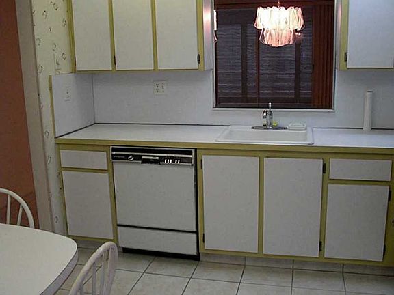 5th image of 3750 NE 170th St APT 212