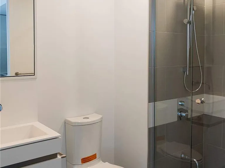 197 Yonge St #5413 — Photo 8
