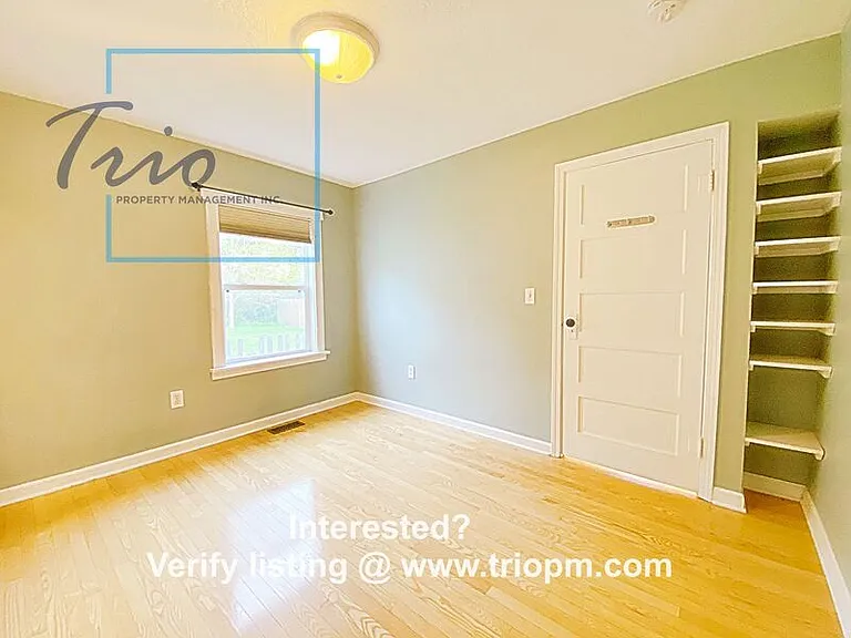 32738 E Mill St — Photo 7