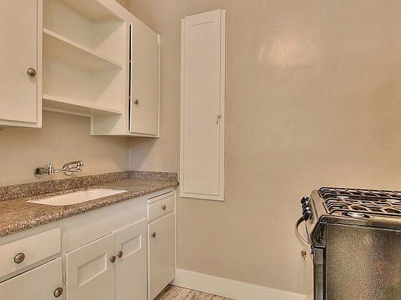 3rd image of 14 W Main St APT 1