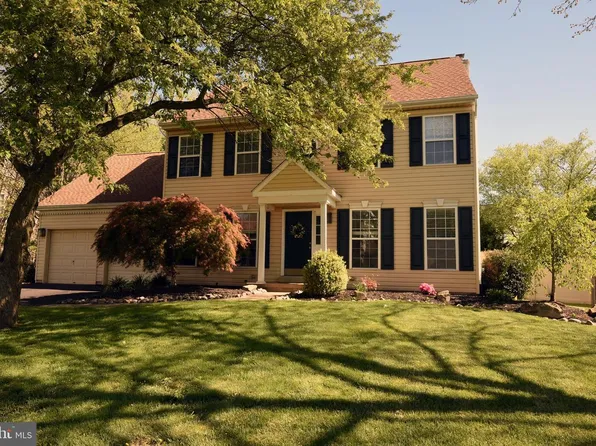 3901 Daystar Dr, Doylestown, PA 18902