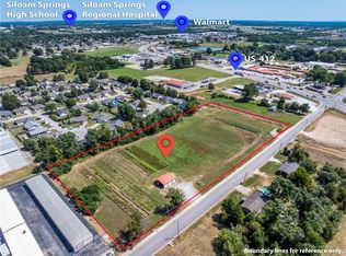 1595 E Kenwood St, Siloam Springs, AR 72761