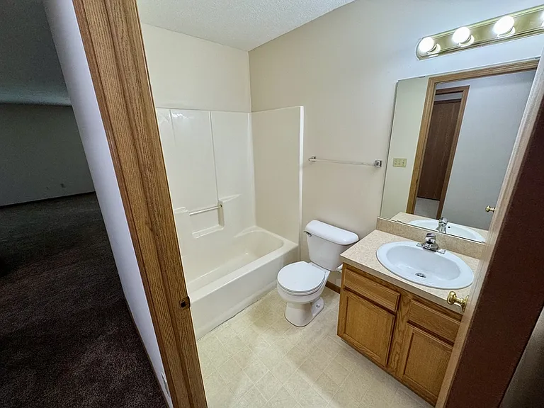 426 Oakwood Ave #I — Photo 9
