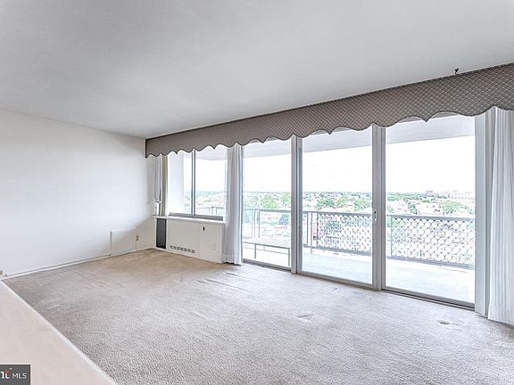 3rd image of 2401 Pennsylvania Ave APT 12A6