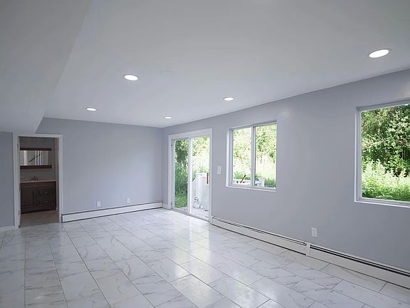2nd image of 59 Charles St