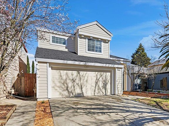 3rd image of 637 Powderhorn Ave