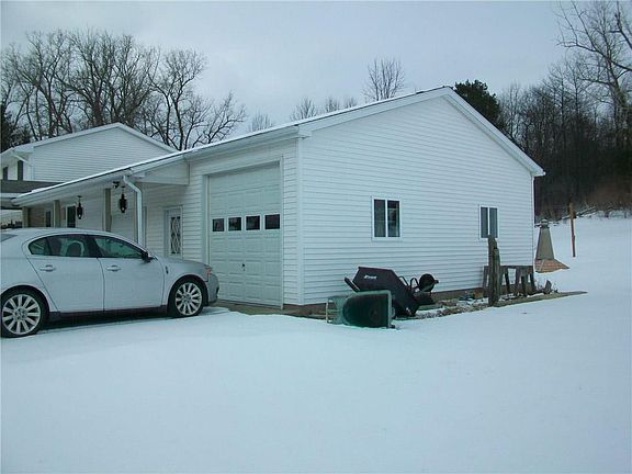 3rd image of 1272 Sleight Rd