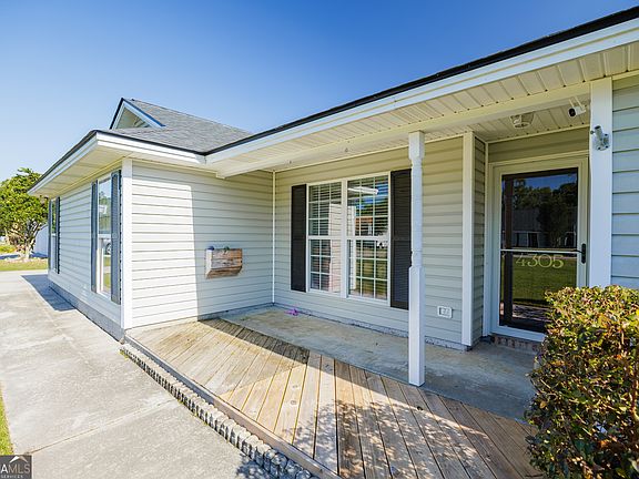 4th image of 4305 Chandler Way