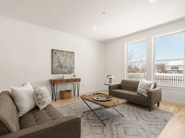 23 Park St Unit 2, Somerville, MA 02143