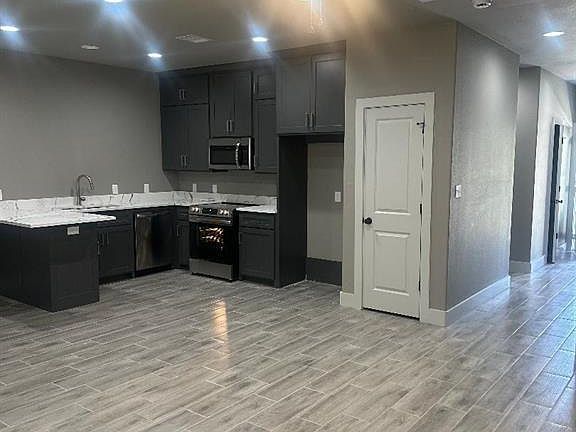 2nd image of 2705 Nora St