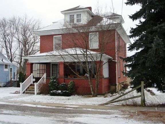 3rd image of 513 Cherry St