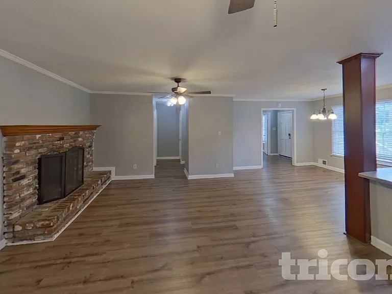4217 S Martin Way — Photo 2