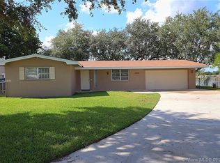 8640 NW 14th St, Pembroke Pines, FL 33024