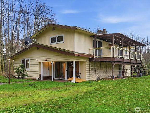 3rd image of 153 Davidson Drive