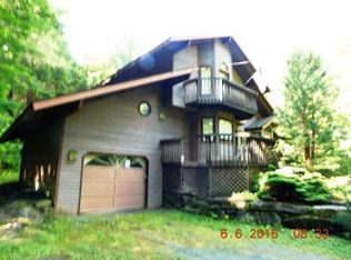 328 Marsh Family Rd, Hartford, VT 05047