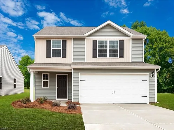 2106 Briar Run Dr, Greensboro, NC 27405