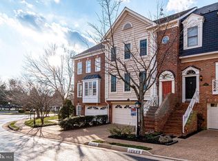 10450 Breckinridge Ln, Fairfax, VA 22030