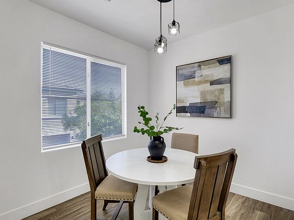 4th image of 721 Peachy Canyon Cir Unit 201