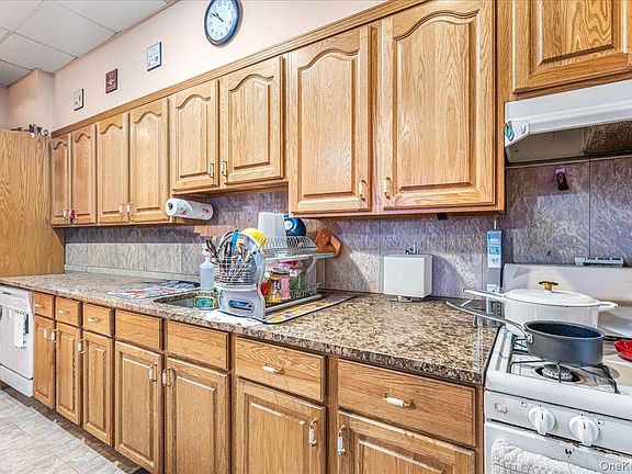 4th image of 7351 70th Street