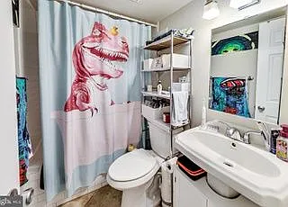 38 Q St NE #B — Photo 8