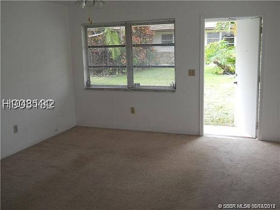 5th image of 106 SE 4th Ter #A