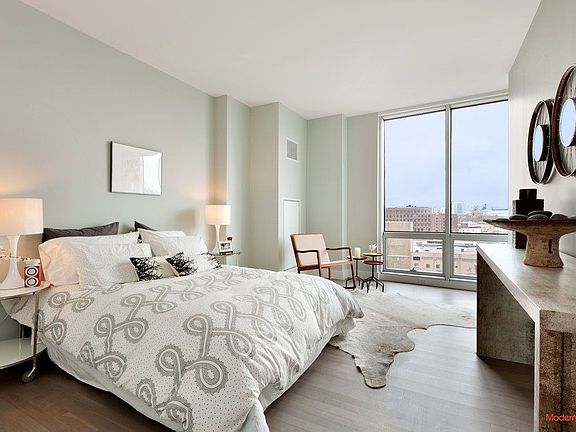 3rd image of 5-19 Borden Ave #5G