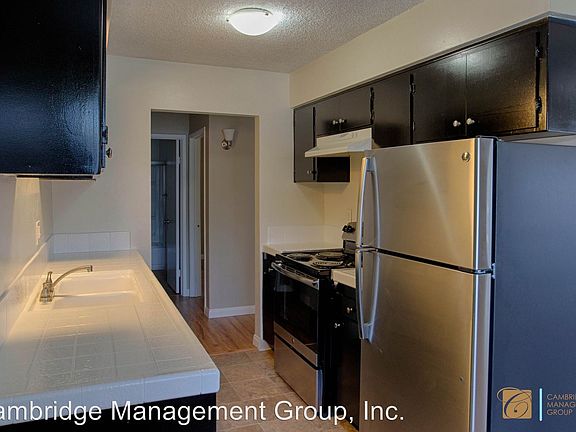3rd image of 3940 Oregon St APT 04