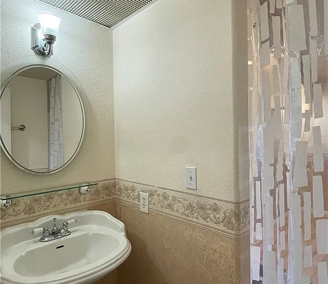 1701 Neil Armstrong St #105 — Photo 32