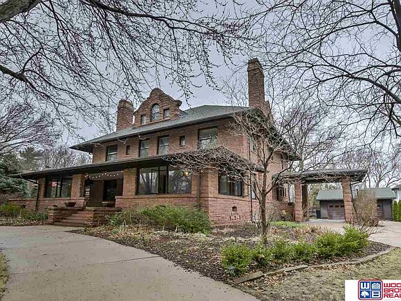 3rd image of 2221 Sheridan Blvd