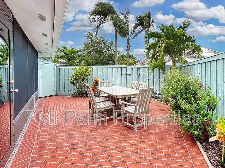 1127 E Seminole Ave #8A — Photo 4