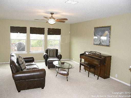 3rd image of 5517 Columbia Dr