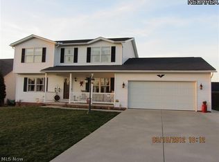 897 Lockwood Rd, Barberton, OH 44203