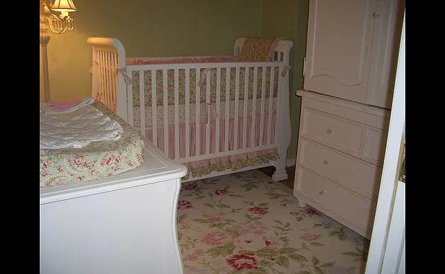 Sold by Douglas Elliman | media 24