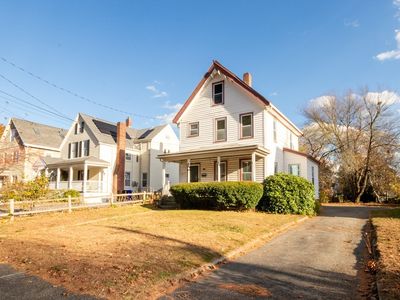 15 Brainard St, Hyde Park, MA, 02136
