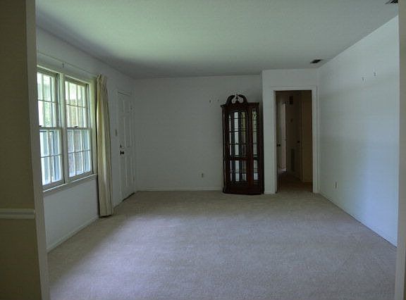 3rd image of 1203 Linda Dr