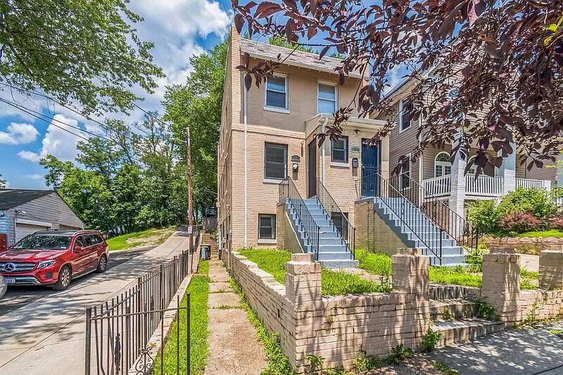 1st image of 1608 W St SE