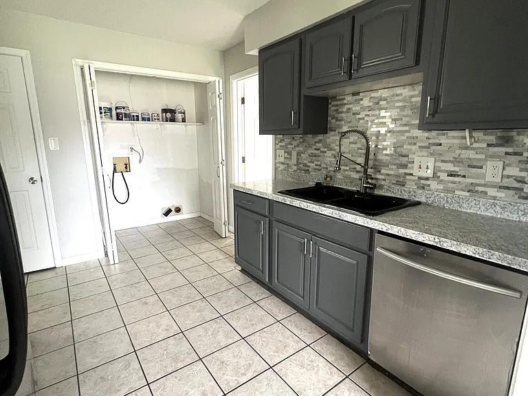 608 Kimberly Dr — Photo 7