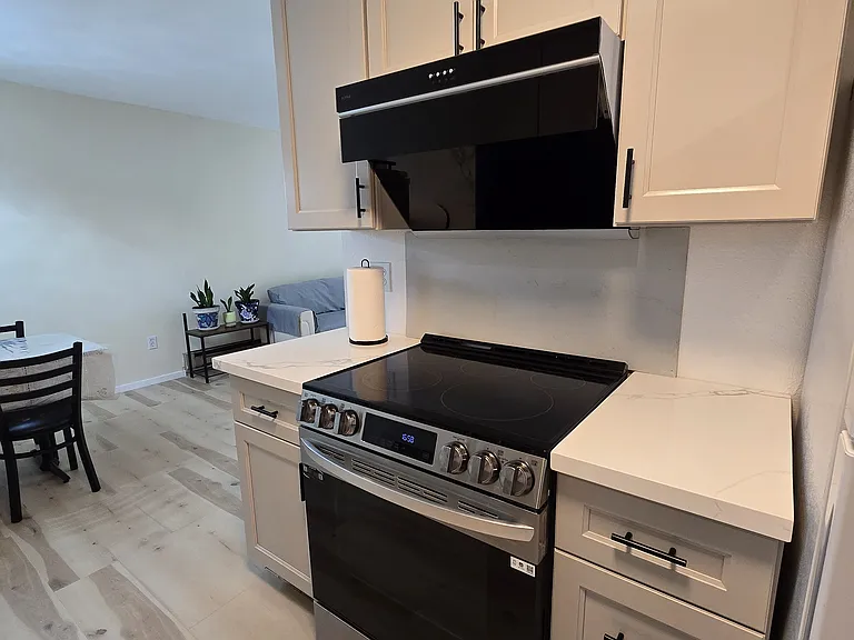10455 Des Moines Memorial Dr S #405 — Photo 6
