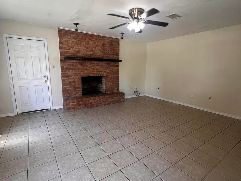 19224 Pineville Rd — Photo 4